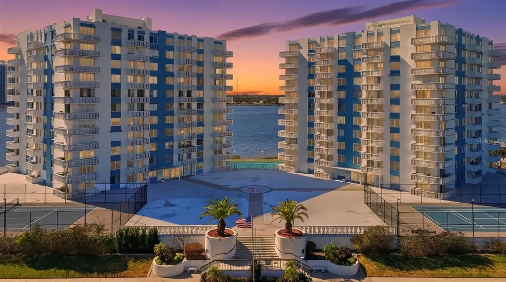 935 N Halifax Avenue Daytona Beach FL 32118