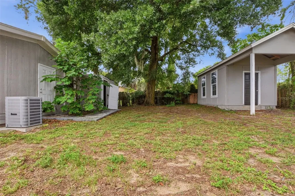 6033 W Amelia Street Orlando FL 32835