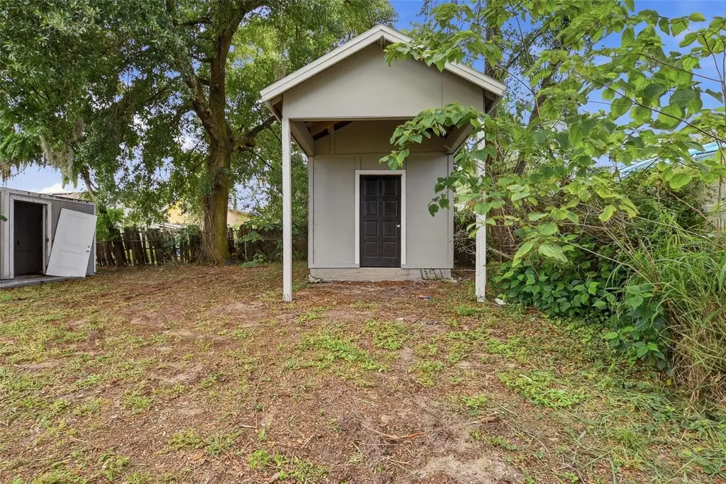6033 W Amelia Street Orlando FL 32835