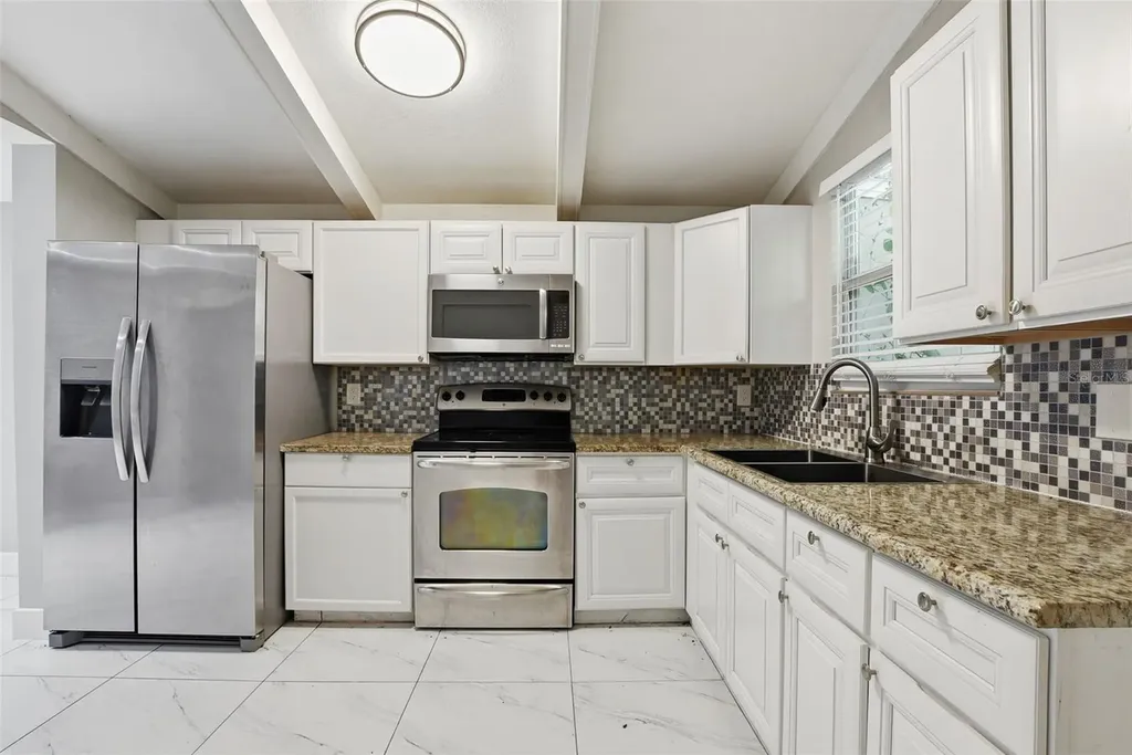 6033 W Amelia Street Orlando FL 32835
