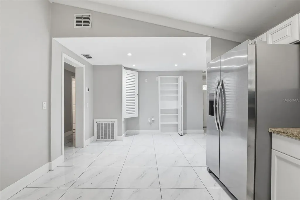 6033 W Amelia Street Orlando FL 32835