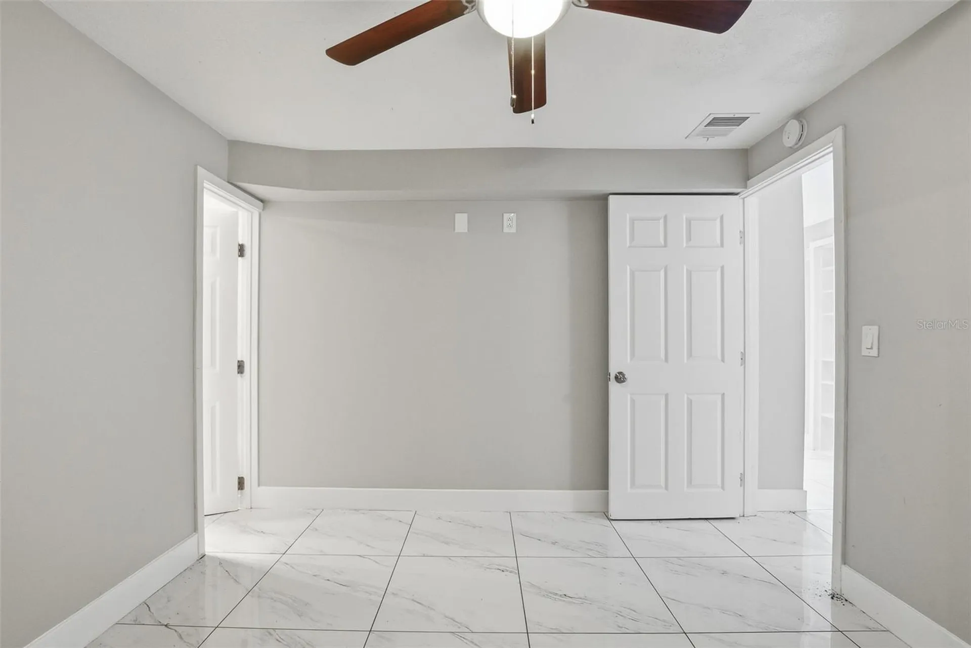 6033 W Amelia Street Orlando FL 32835