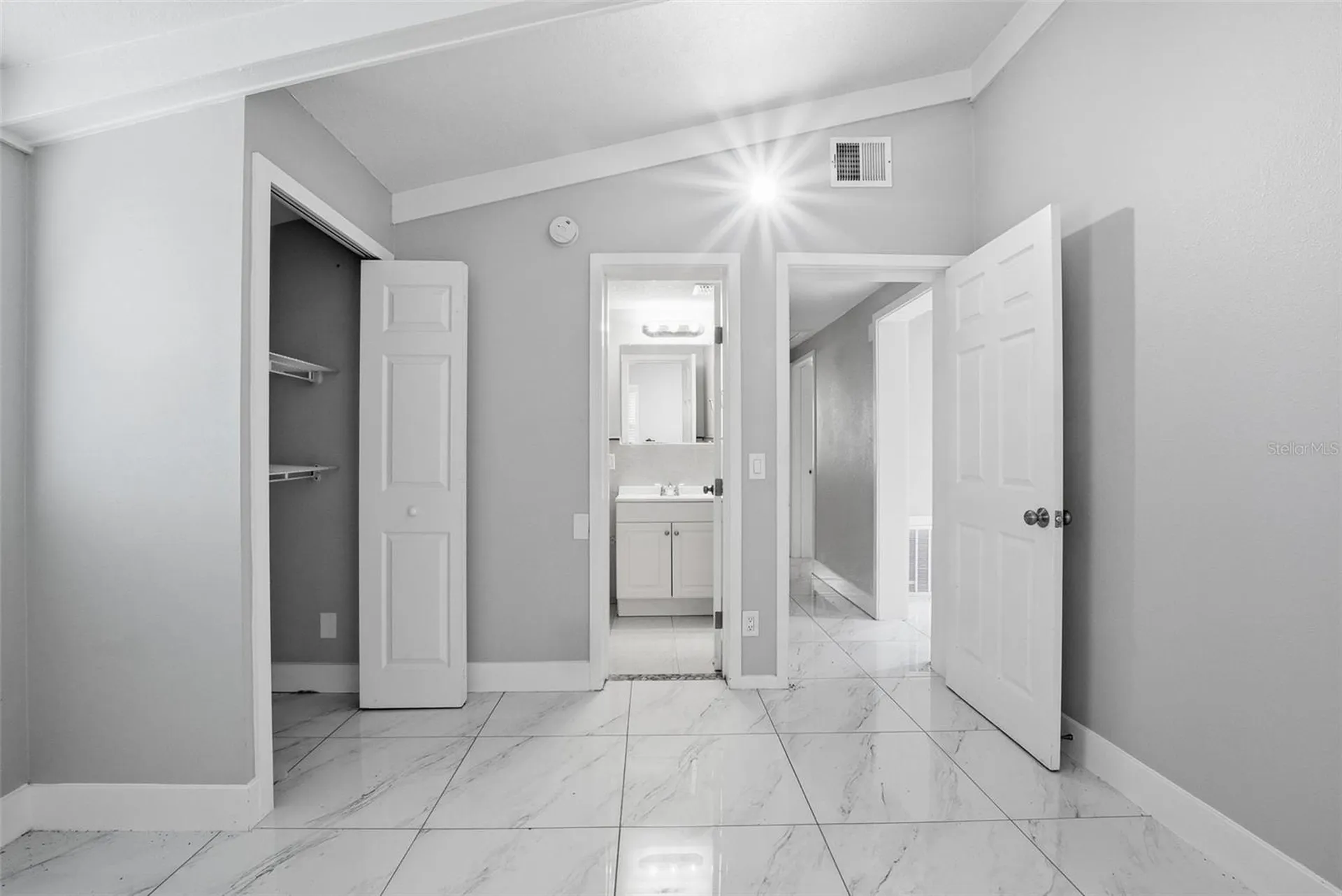 6033 W Amelia Street Orlando FL 32835