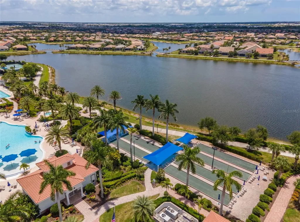 19557 Petrino Street Venice FL 34293