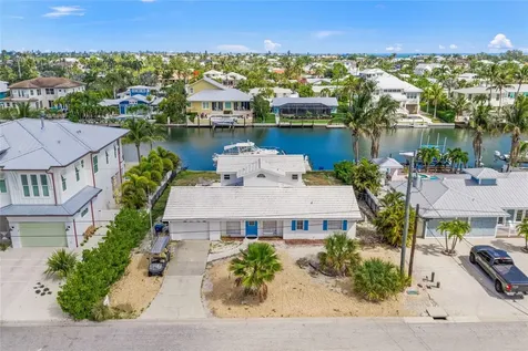 512 67TH Street Holmes Beach FL 34217