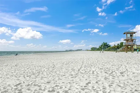 512 67TH Street Holmes Beach FL 34217