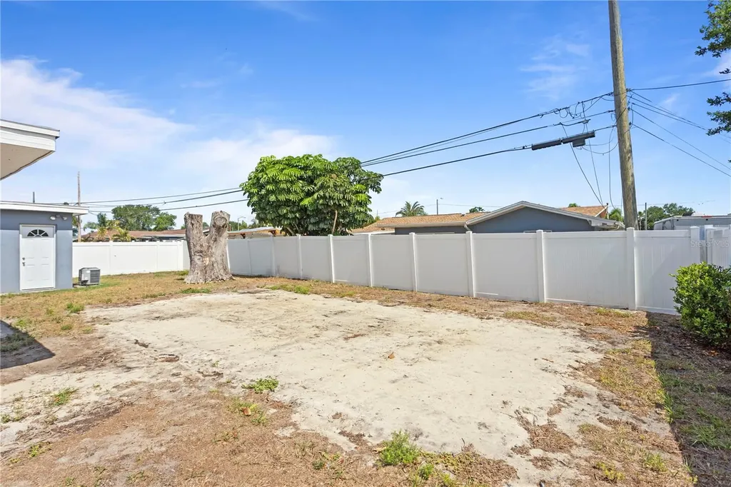 13733 Trinidad Drive Seminole FL 33776