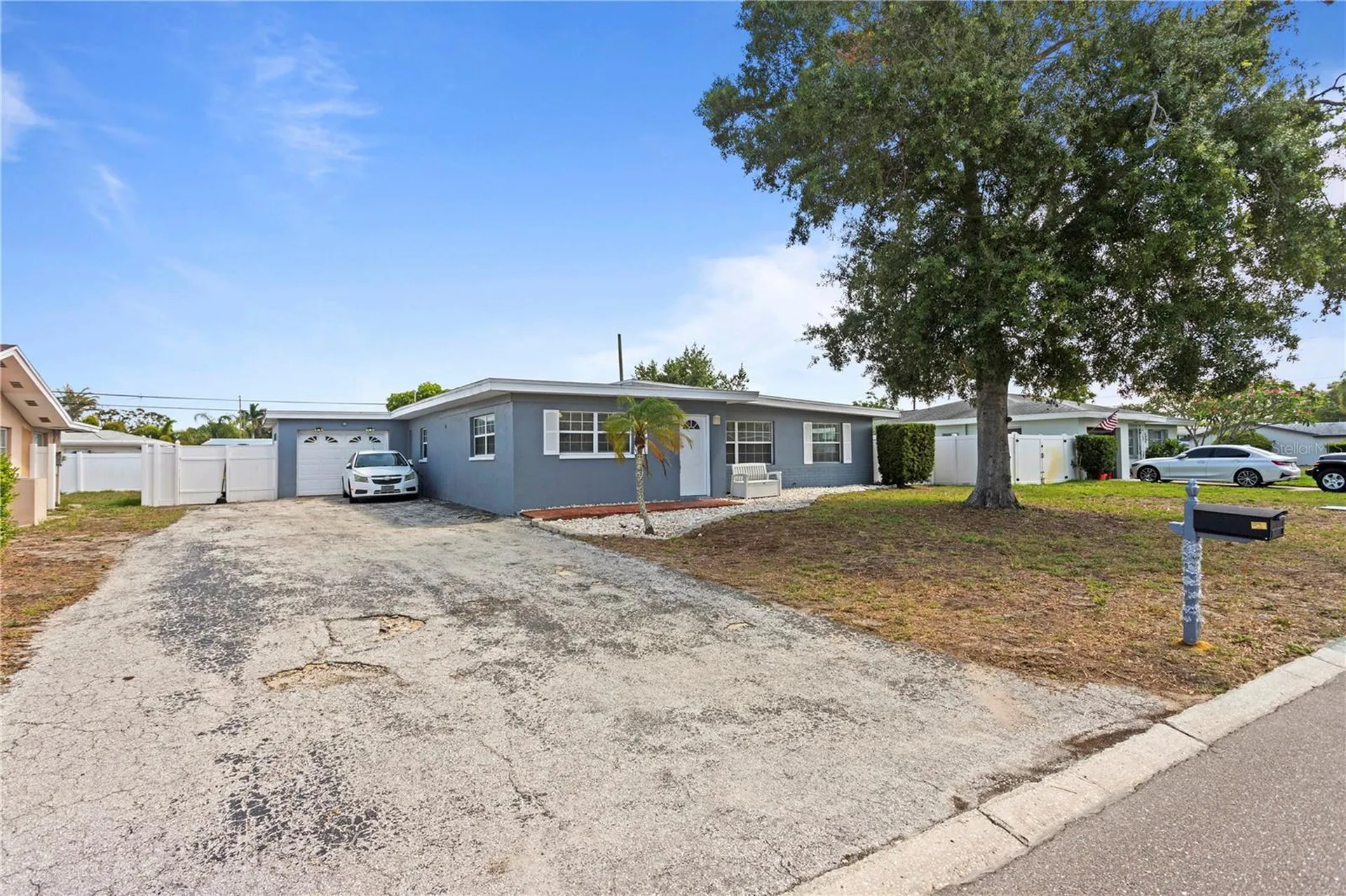 13733 Trinidad Drive Seminole FL 33776