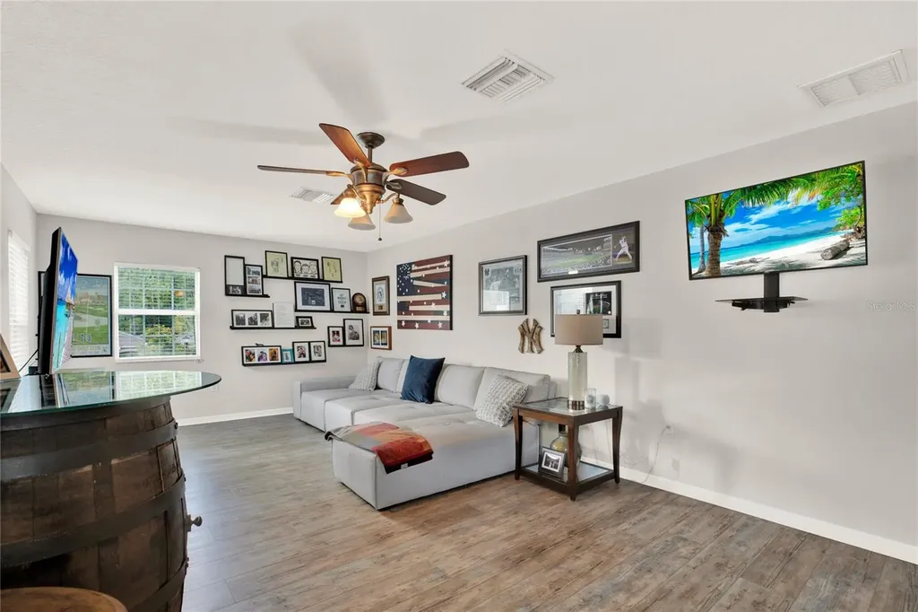 7873 Tuscany Woods Drive Tampa FL 33647