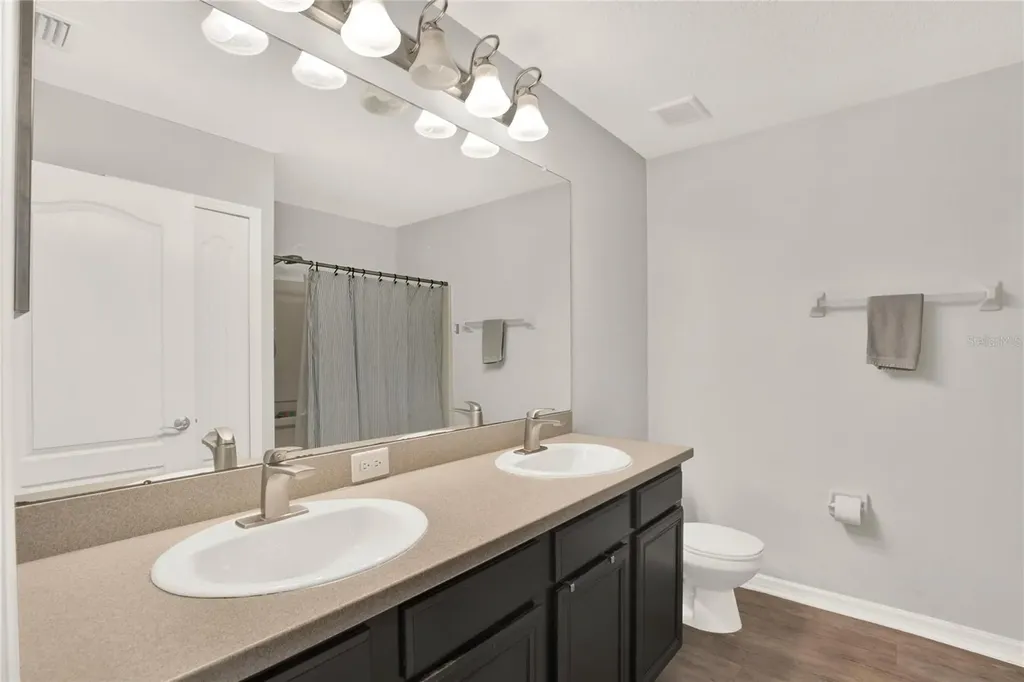 7873 Tuscany Woods Drive Tampa FL 33647