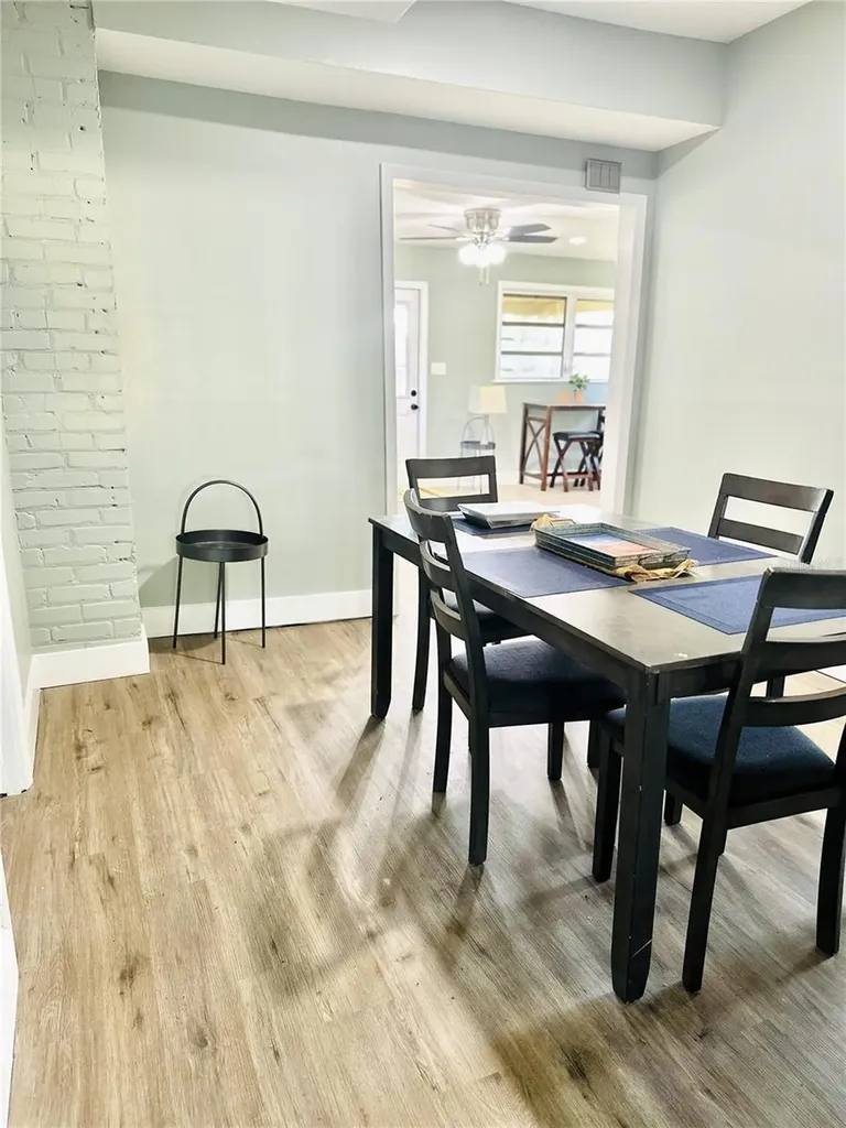 5654 12th Street Zephyrhills FL 33542