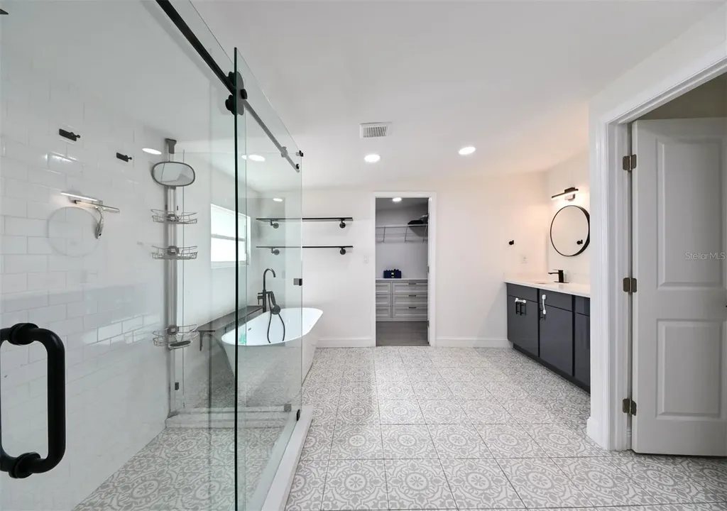 4114 W Olive Street Tampa FL 33616