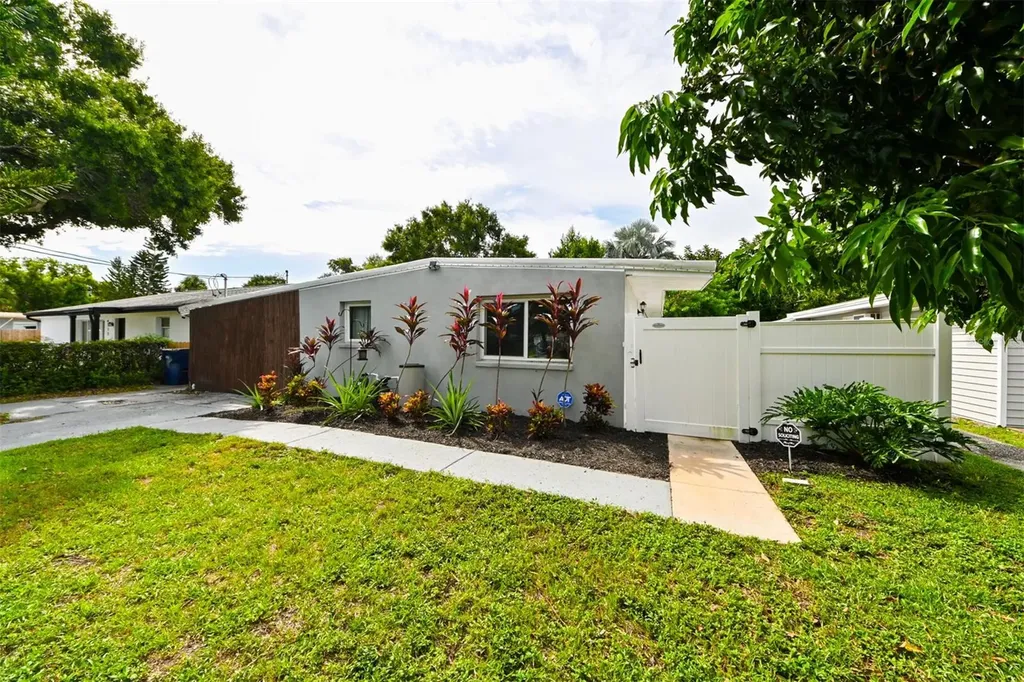 4114 W Olive Street Tampa FL 33616