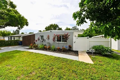 4114 W Olive Street Tampa FL 33616