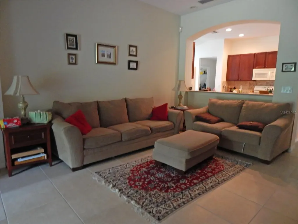 6433 Bridgecrest Drive Lithia FL 33547