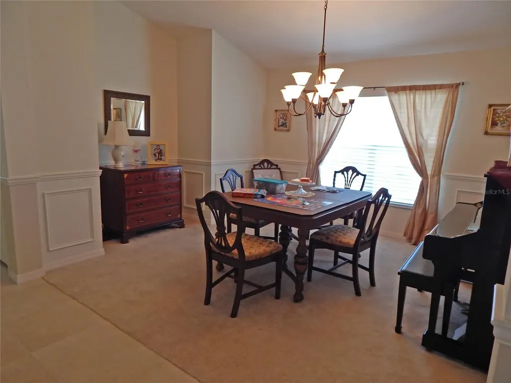 6433 Bridgecrest Drive Lithia FL 33547
