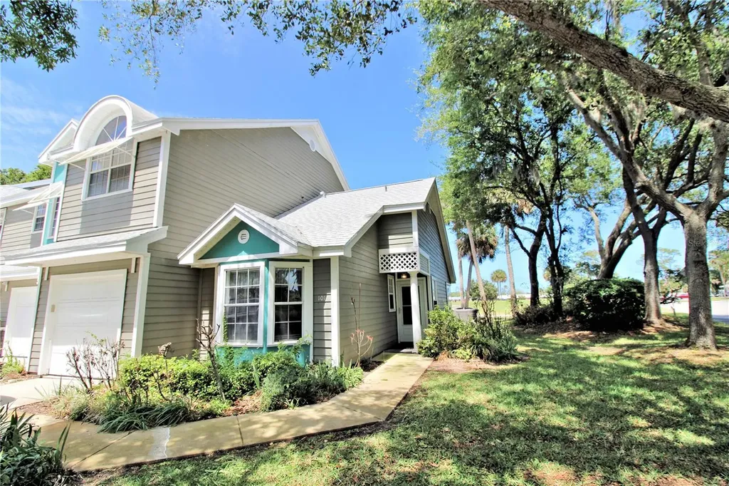 101 Grand Oaks Circle Daytona Beach FL 32114