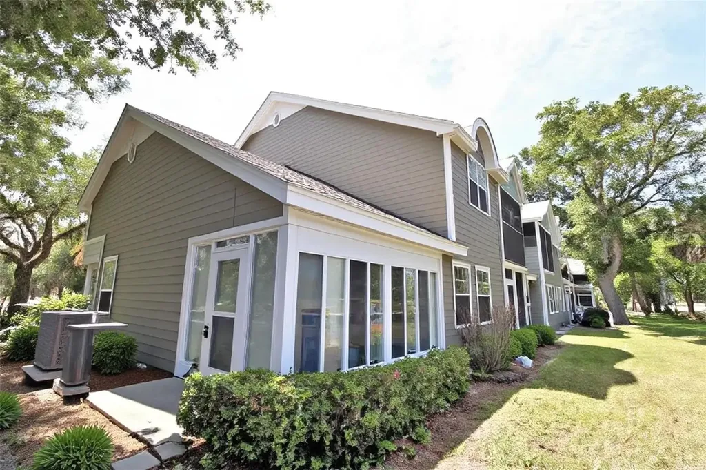 101 Grand Oaks Circle Daytona Beach FL 32114