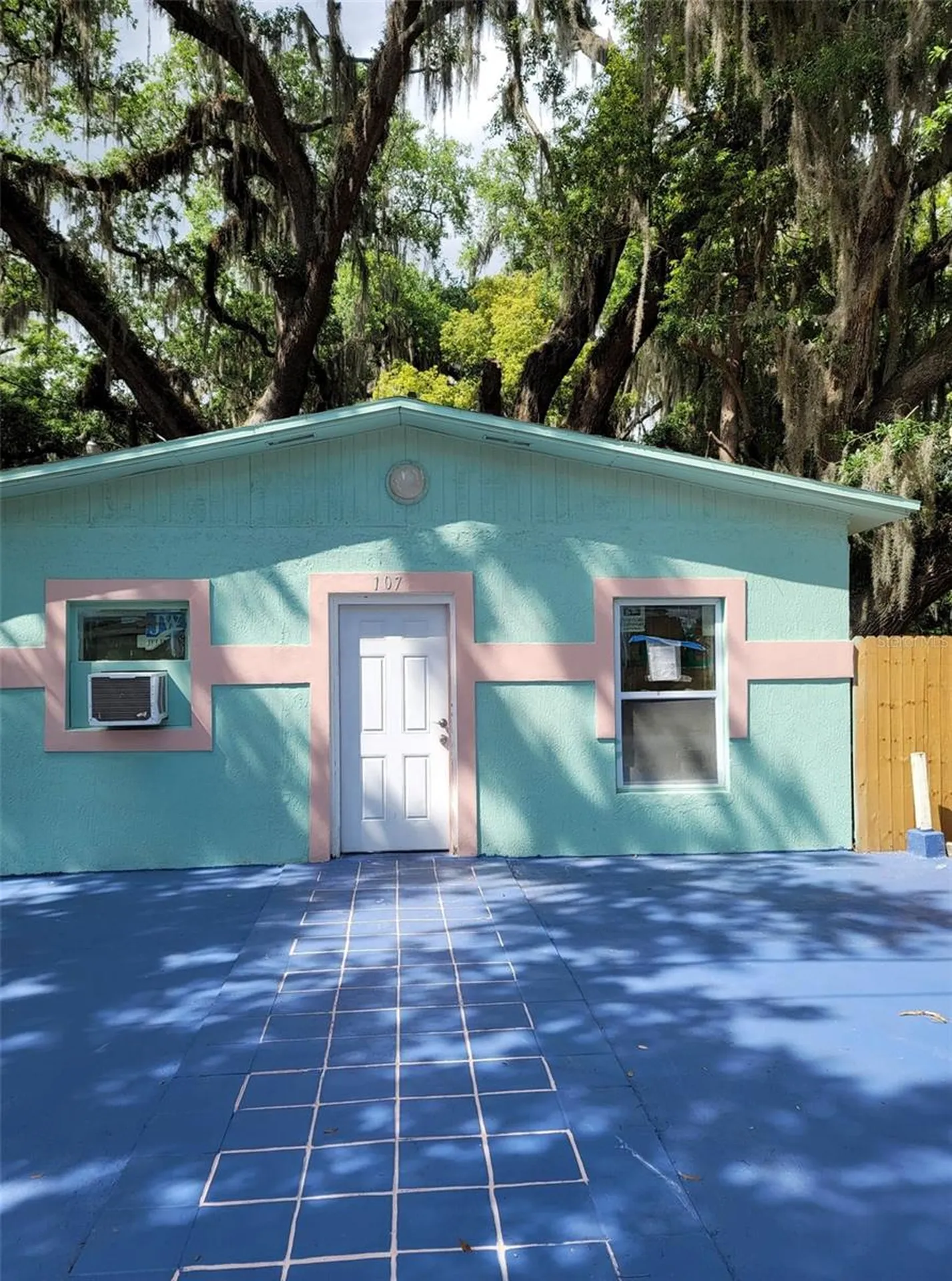 107 E Cypress Street Kissimmee FL 34744