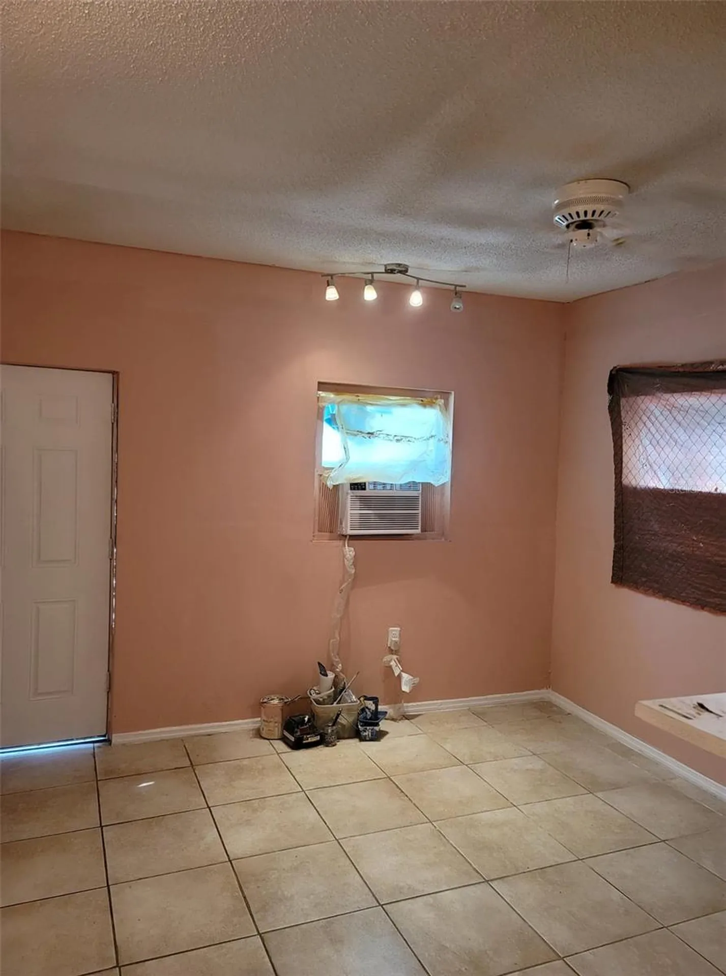 107 E Cypress Street Kissimmee FL 34744