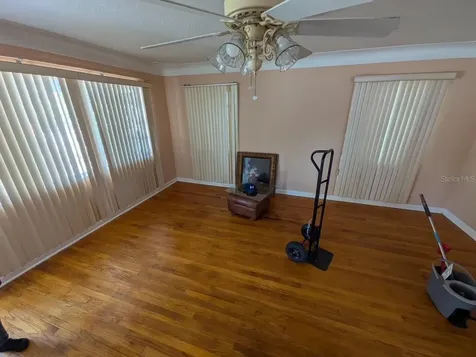 4462 46th Avenue N St Petersburg FL 33714