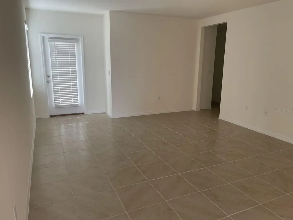 927 Waterfall Boulevard Davenport FL 33837