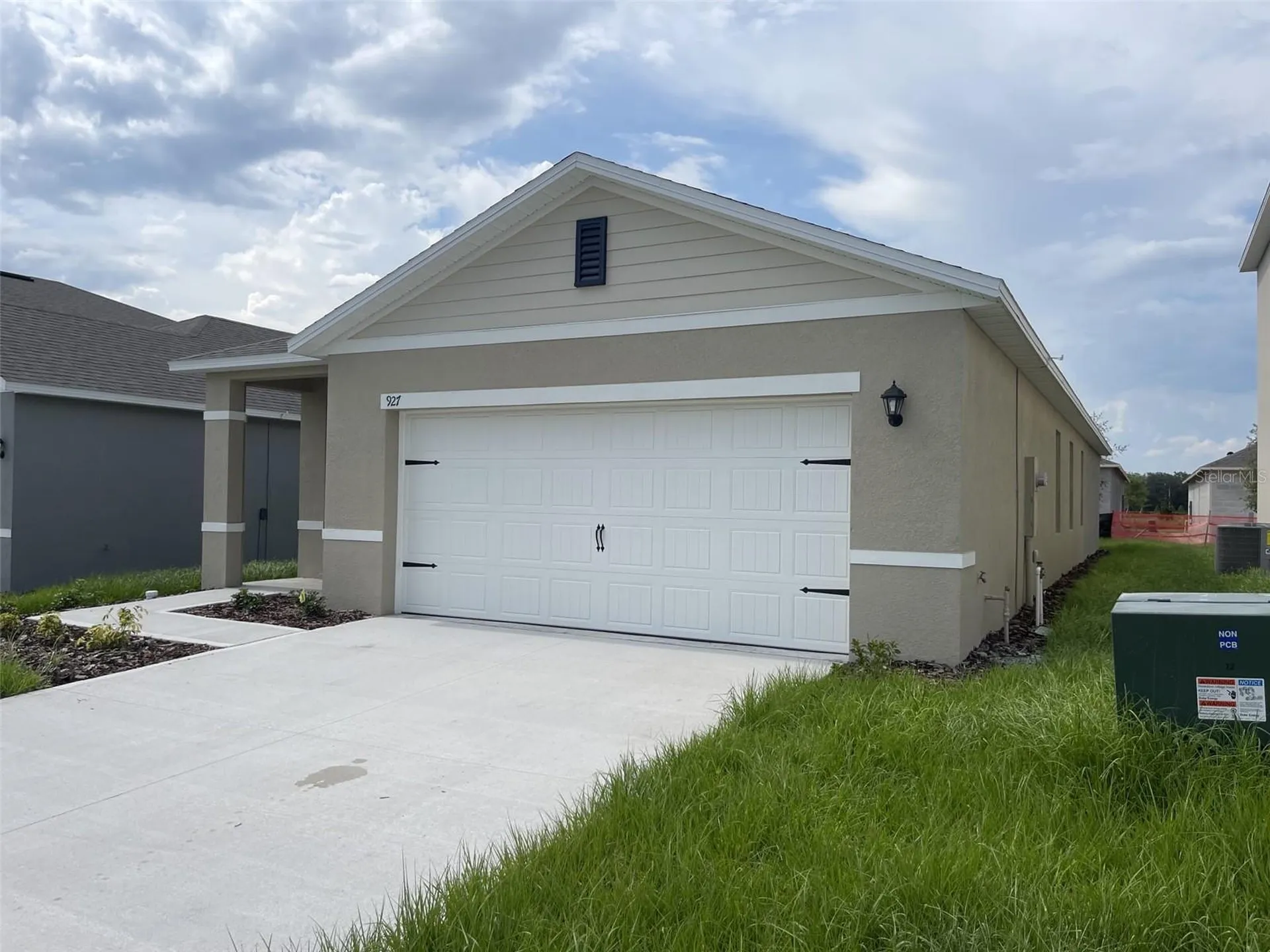 927 Waterfall Boulevard Davenport FL 33837