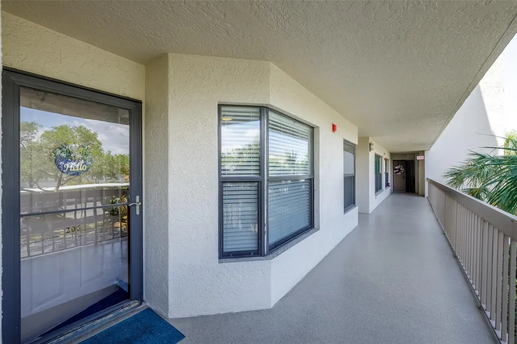 1316 Pasadena Avenue S South Pasadena FL 33707