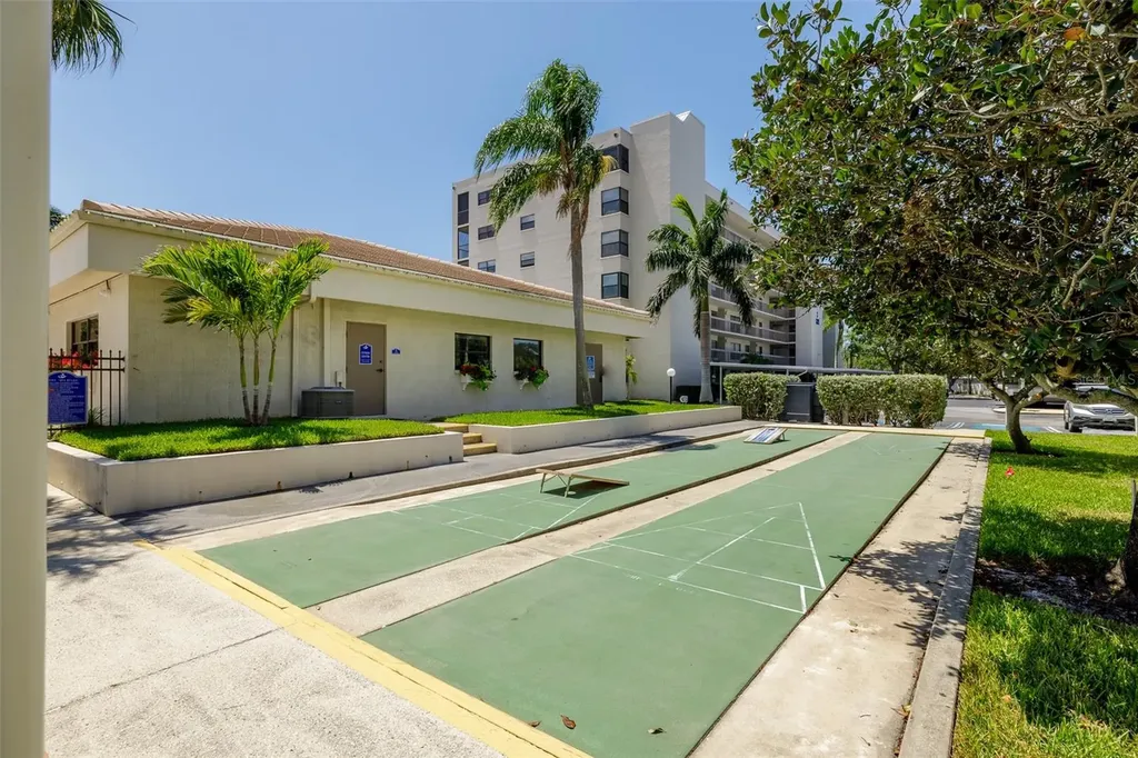 1316 Pasadena Avenue S South Pasadena FL 33707