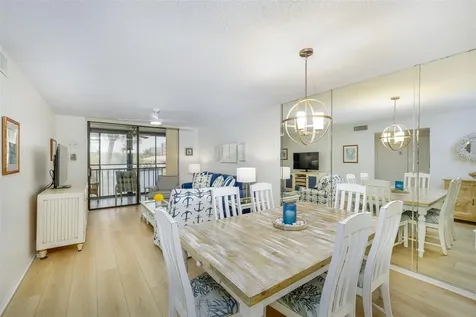 1316 Pasadena Avenue S South Pasadena FL 33707