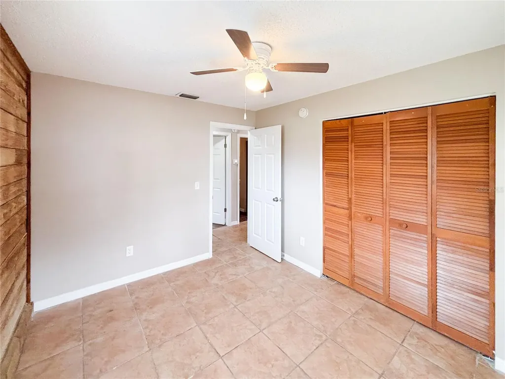 610 King Henry Court Seffner FL 33584