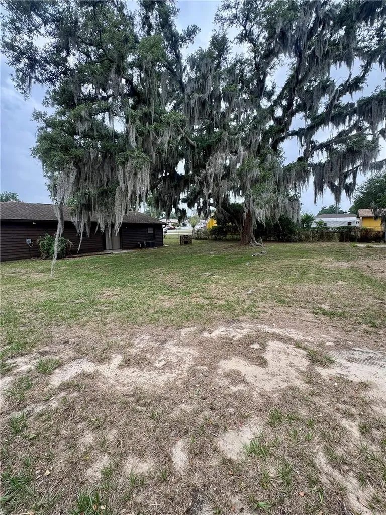 610 King Henry Court Seffner FL 33584