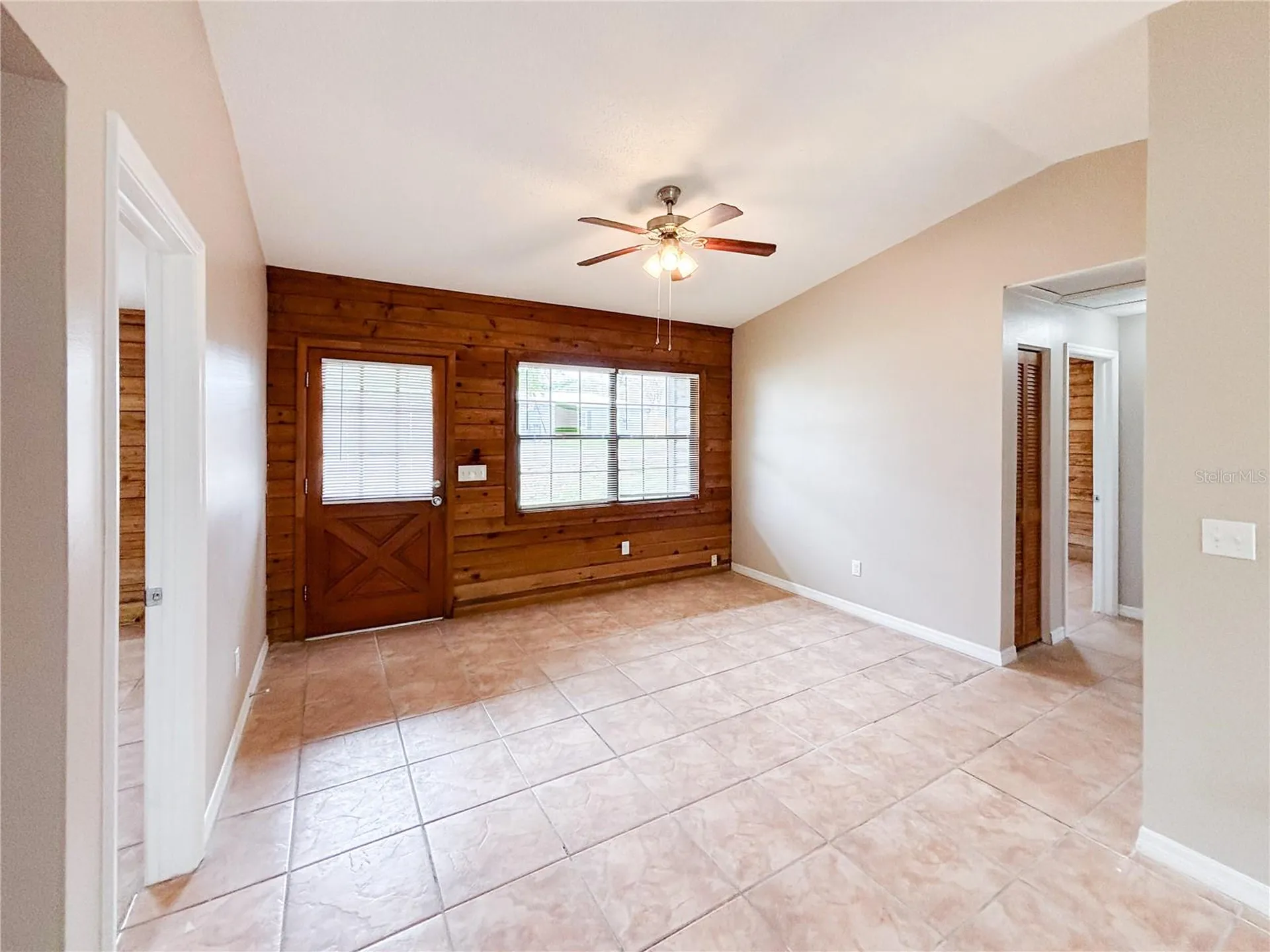 610 King Henry Court Seffner FL 33584