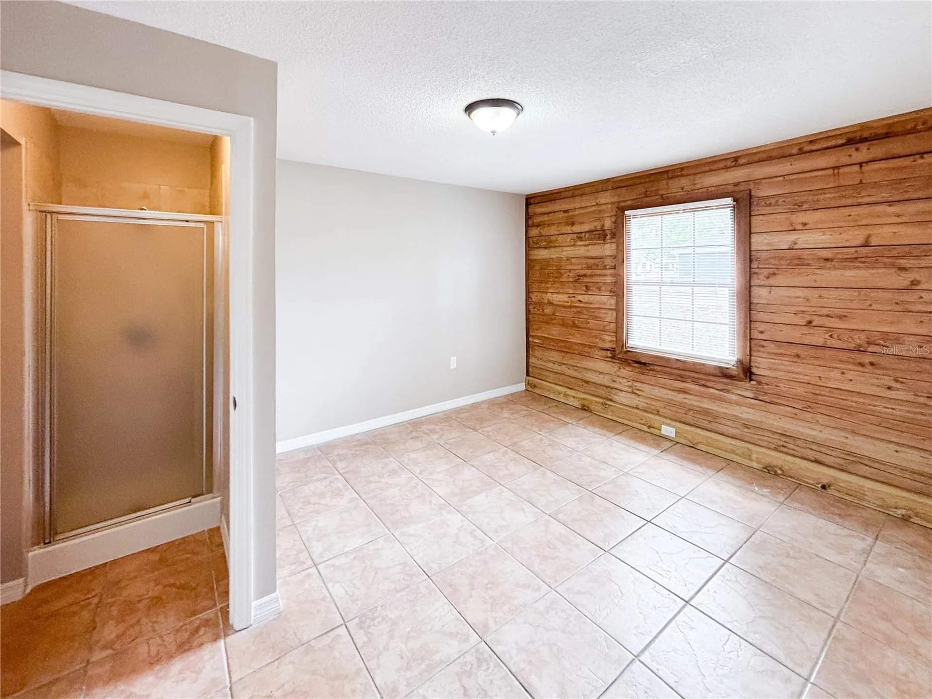 610 King Henry Court Seffner FL 33584
