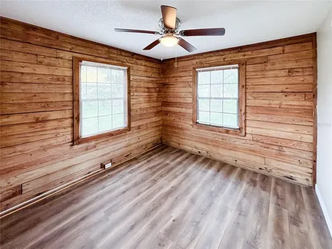610 King Henry Court Seffner FL 33584