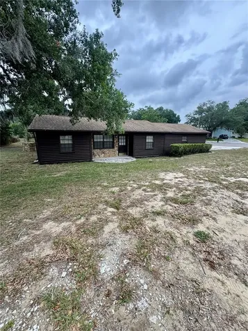610 King Henry Court Seffner FL 33584