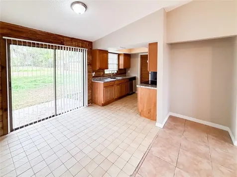 610 King Henry Court Seffner FL 33584
