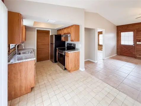 610 King Henry Court Seffner FL 33584