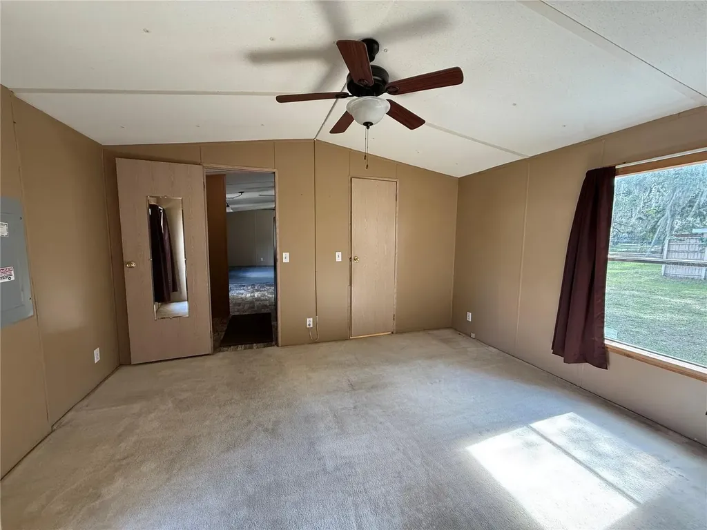 806 New Hampshire Avenue Wildwood FL 34785
