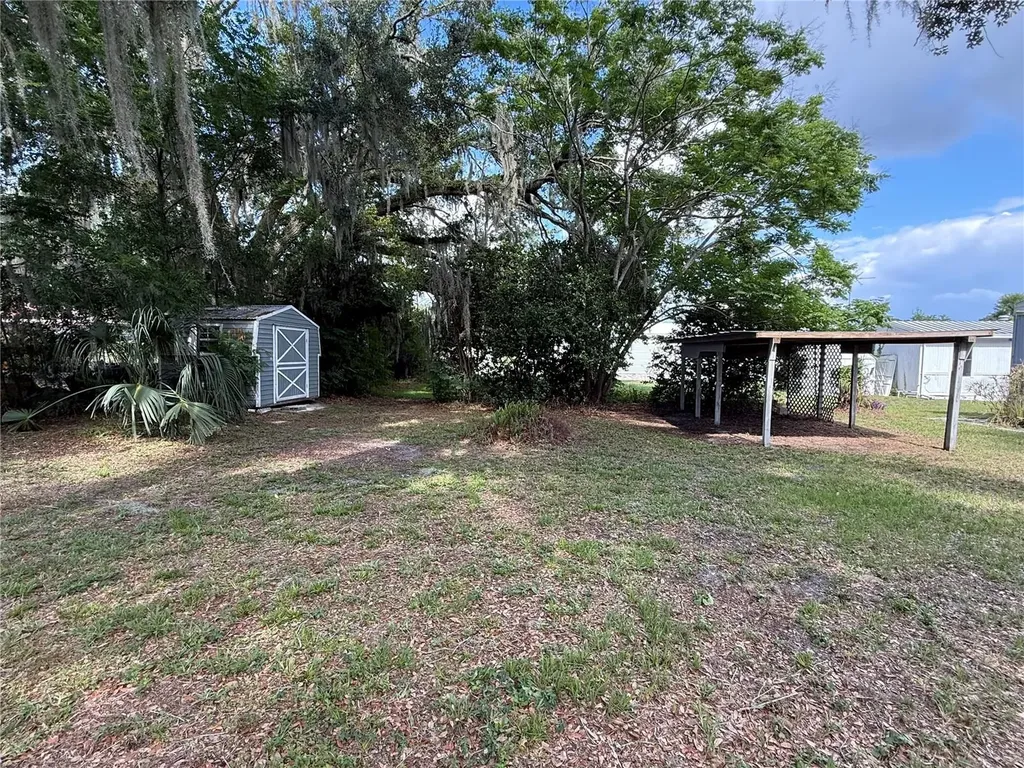 806 New Hampshire Avenue Wildwood FL 34785