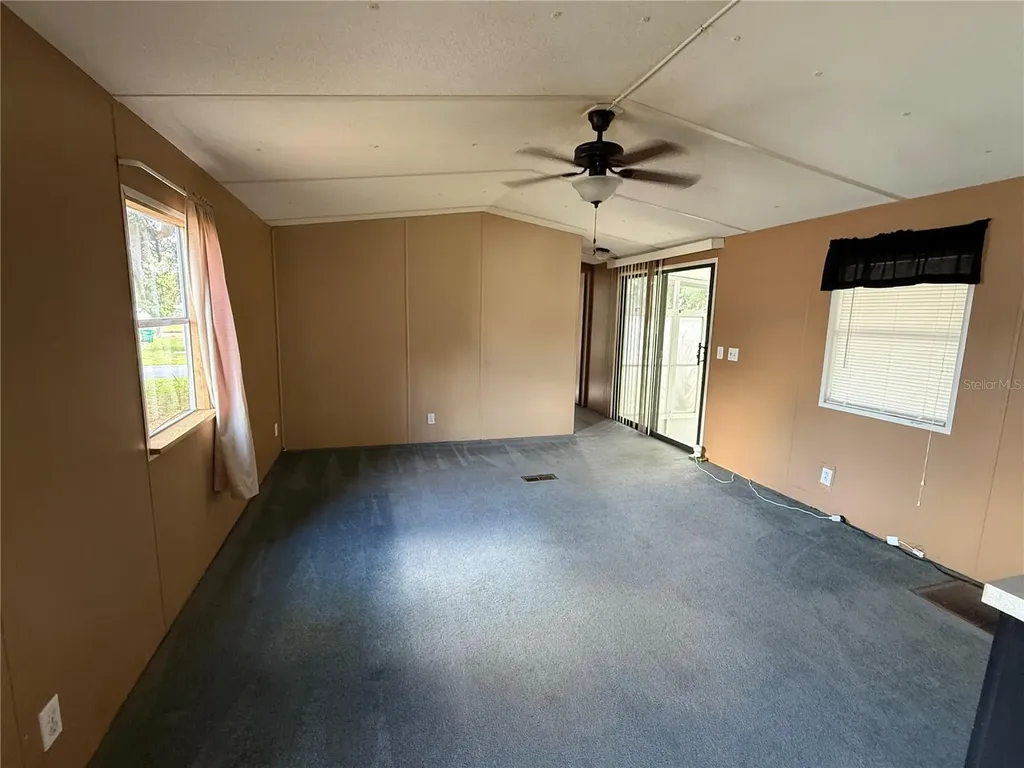 806 New Hampshire Avenue Wildwood FL 34785