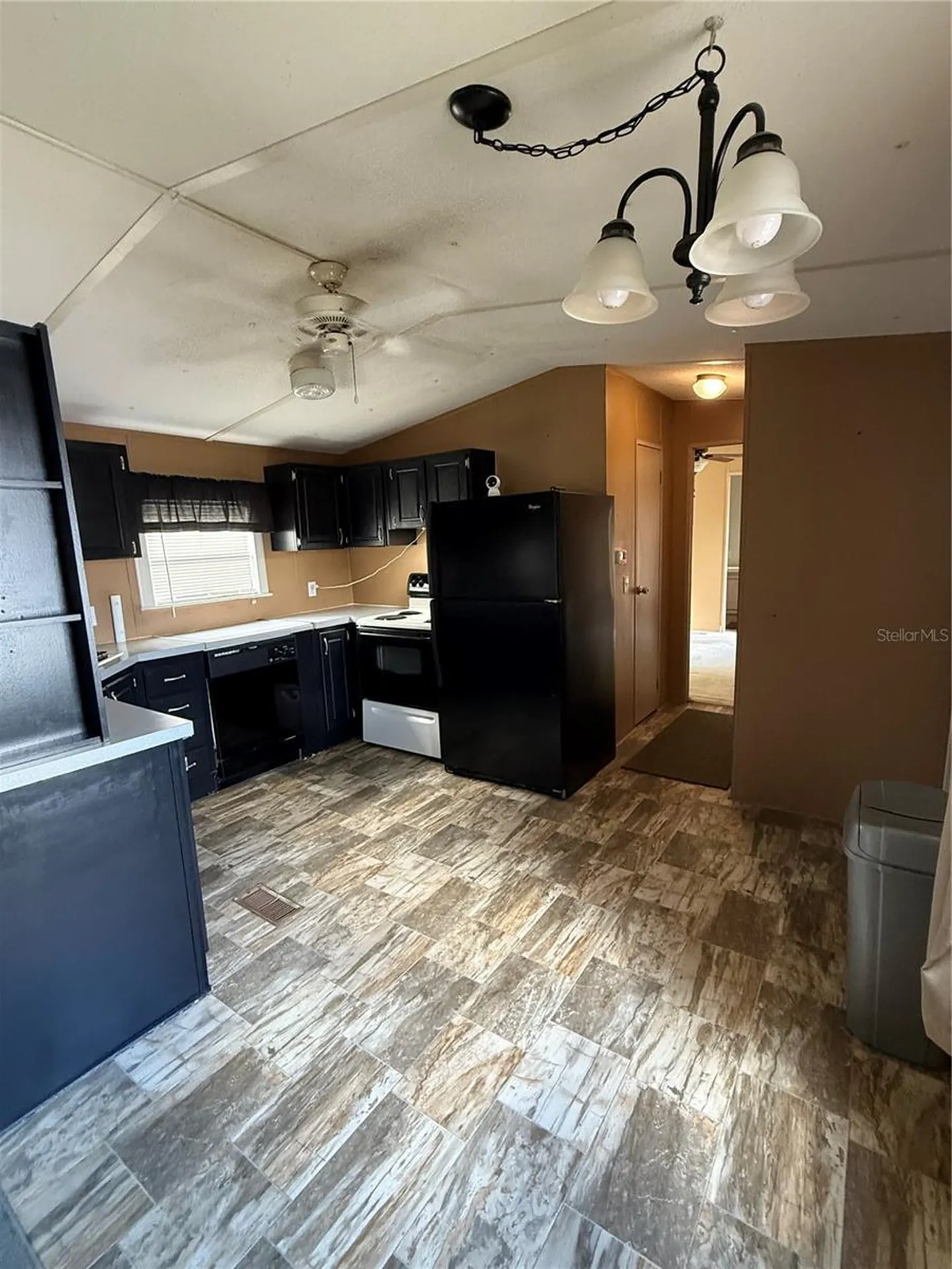 806 New Hampshire Avenue Wildwood FL 34785