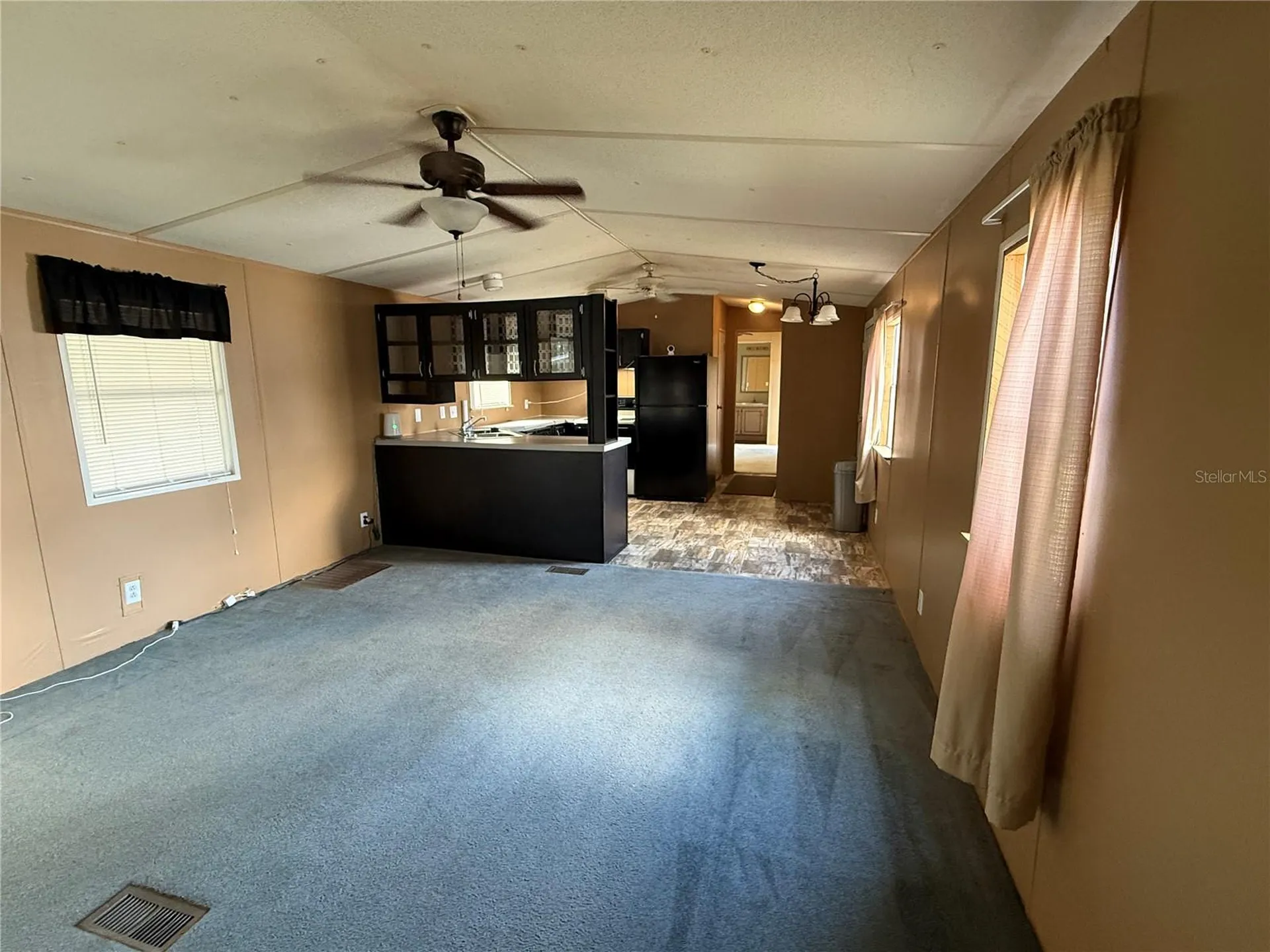 806 New Hampshire Avenue Wildwood FL 34785