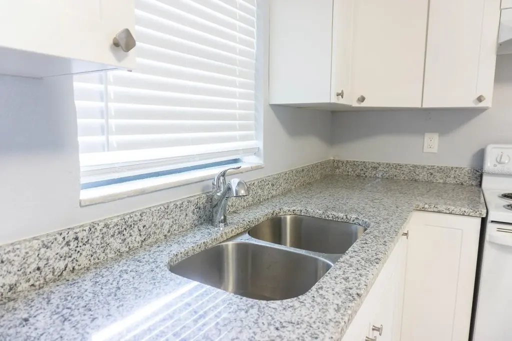 5712 N Lincoln Avenue Tampa FL 33614