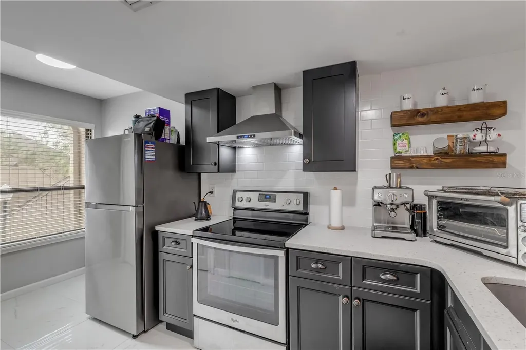 5472 Pine Creek Drive Orlando FL 32811