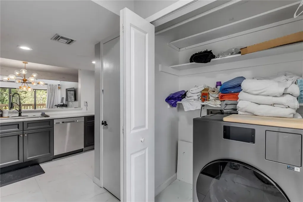 5472 Pine Creek Drive Orlando FL 32811