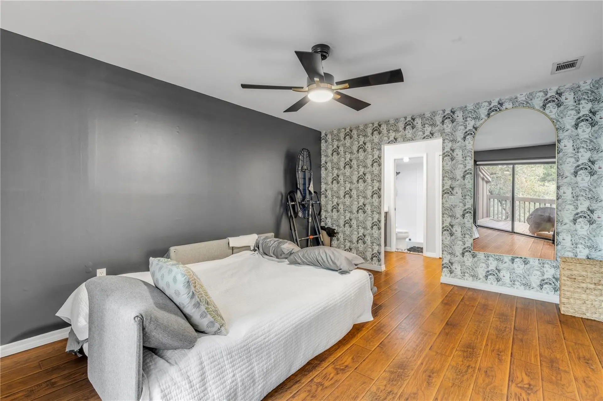 5472 Pine Creek Drive Orlando FL 32811