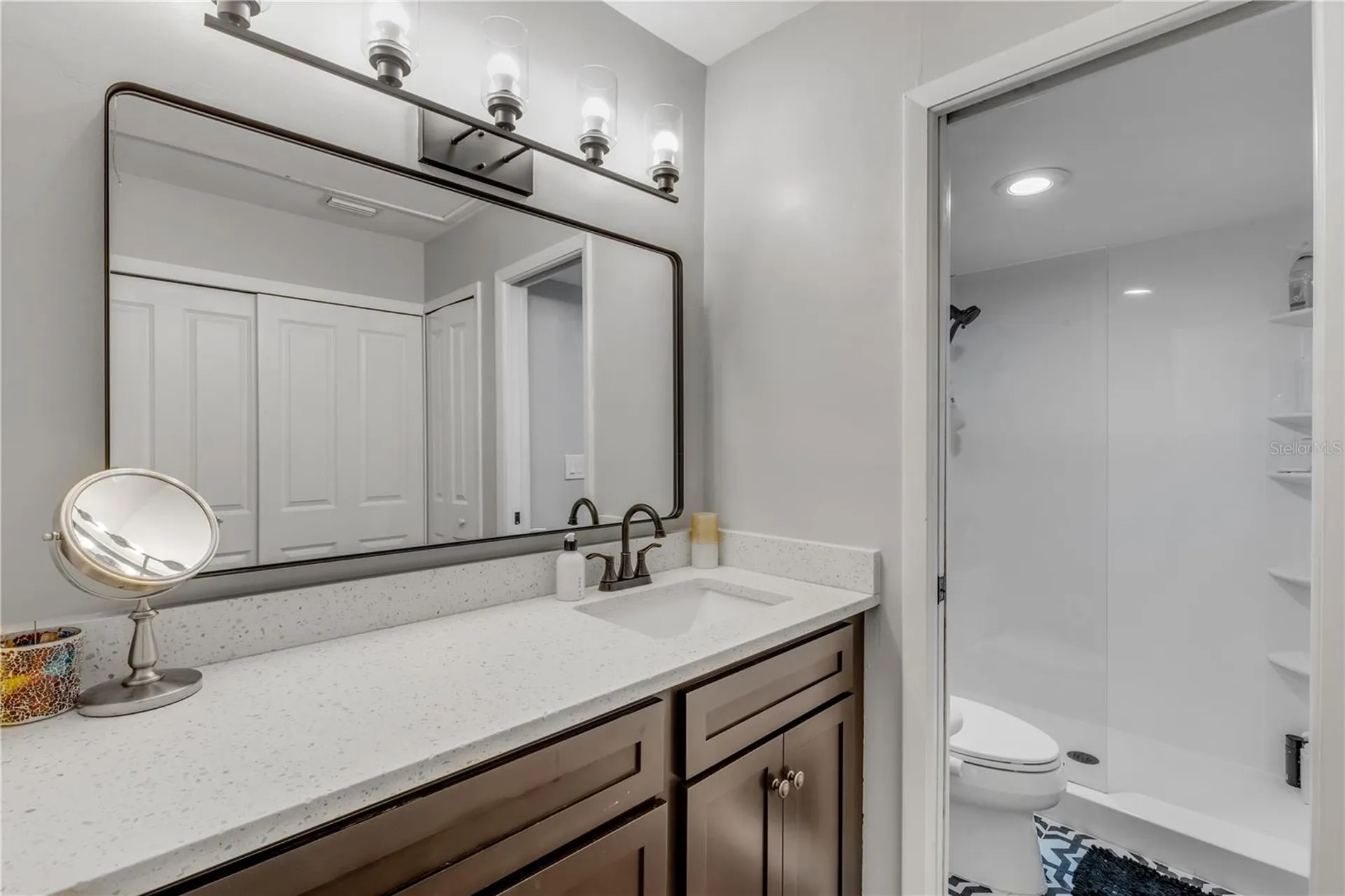 5472 Pine Creek Drive Orlando FL 32811