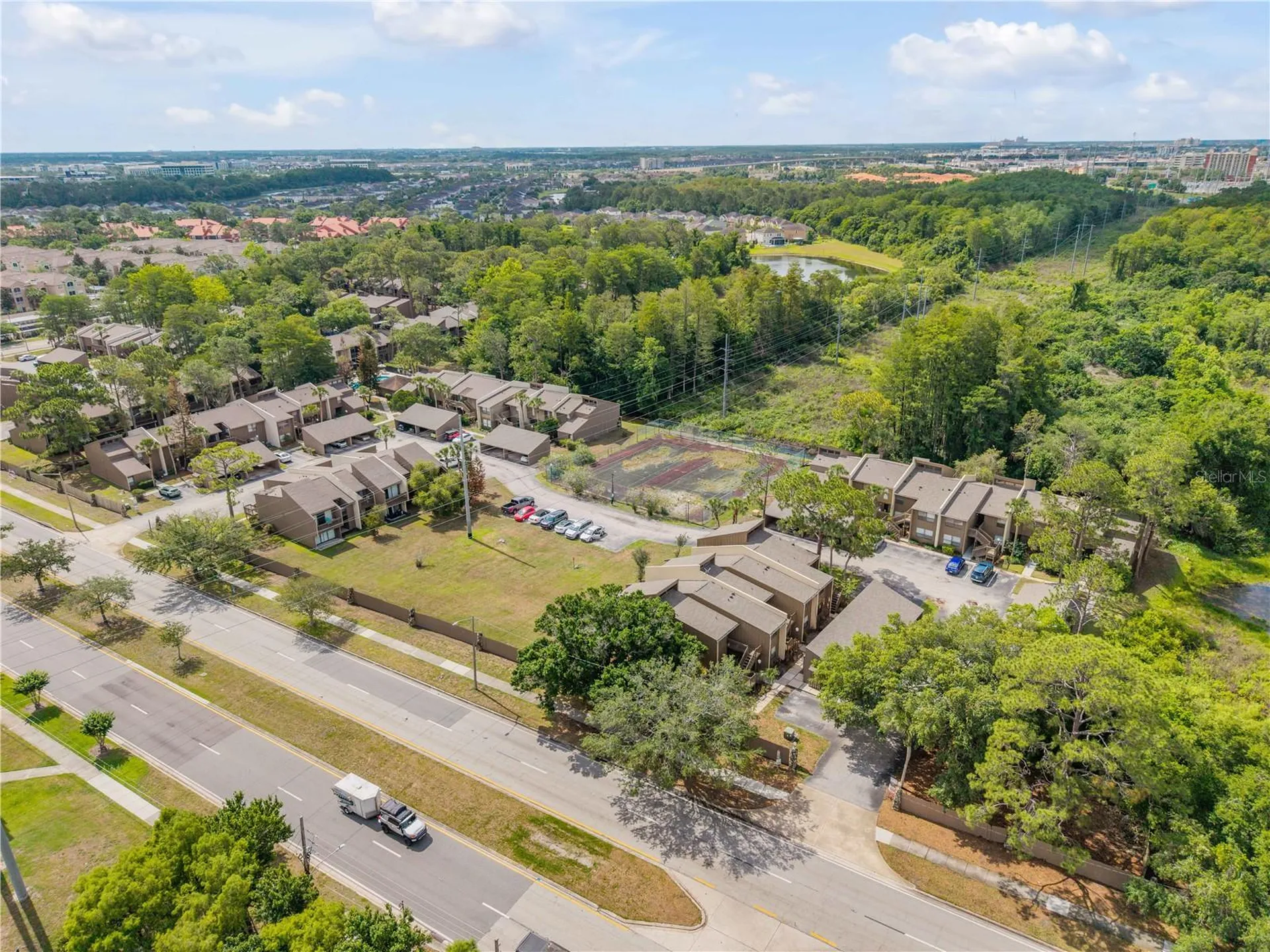 5472 Pine Creek Drive Orlando FL 32811