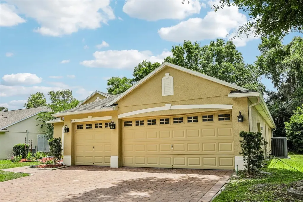 915 Moonluster Drive Casselberry FL 32707